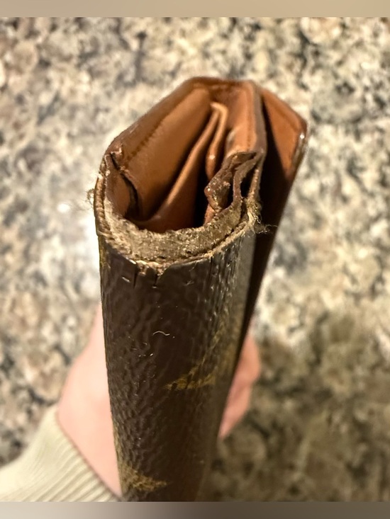 Vintage Louis Vuitton Trifold Wallet - Picture 3 of 14